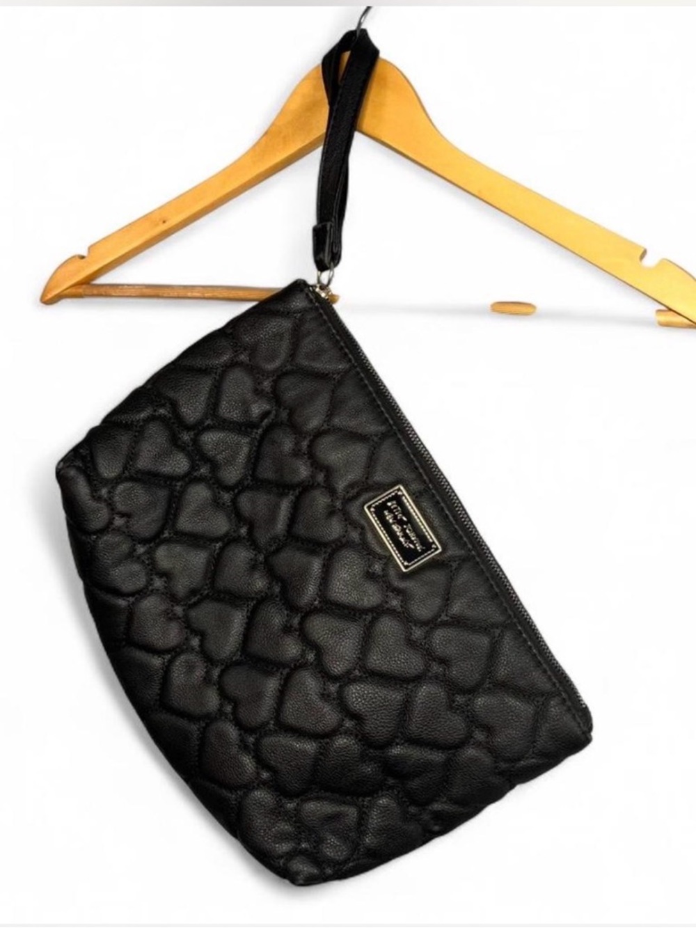 Betsey Johnson Quilted Heart Wristlet | Black & Gold | Excellent Condition | Y2K